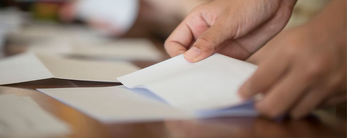 How to Put Tissue Paper in a Gift Bag