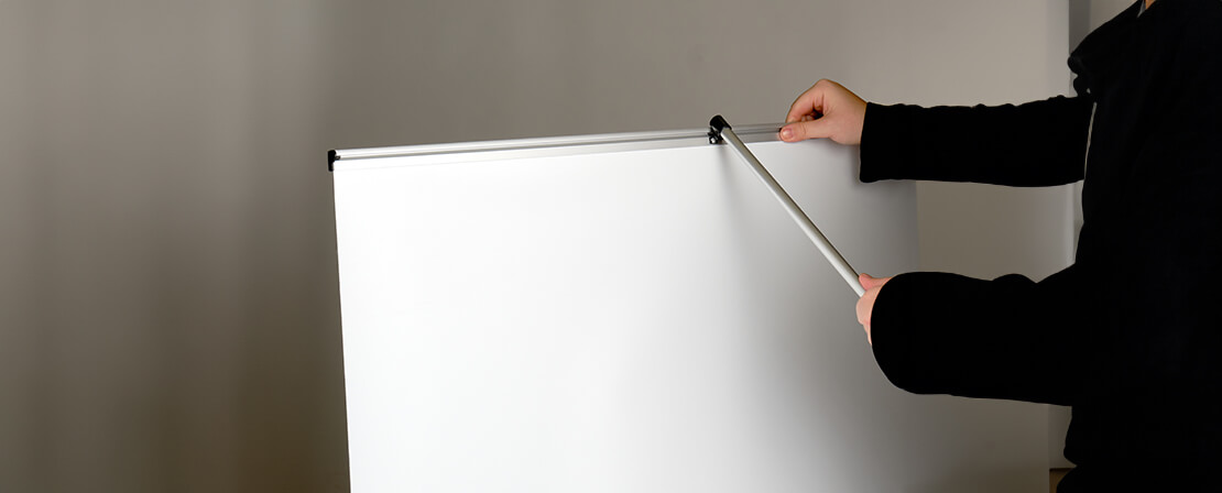 How to Set Up a Roller Banner